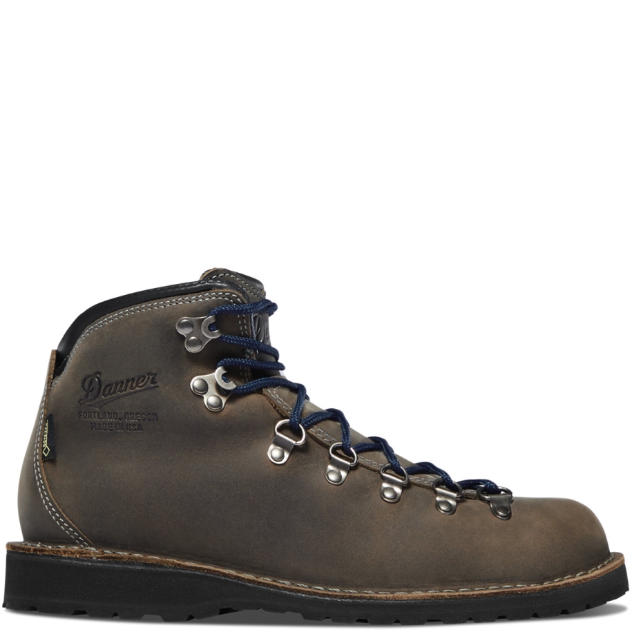 Danner Mountain Pass Gunmetal Shipyard Gunmetal